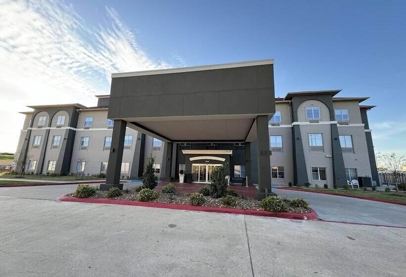 Отель Hawthorn Extended Stay By Wyndham Port Arthur