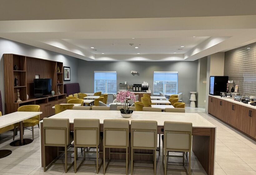 Отель Hawthorn Extended Stay By Wyndham Port Arthur