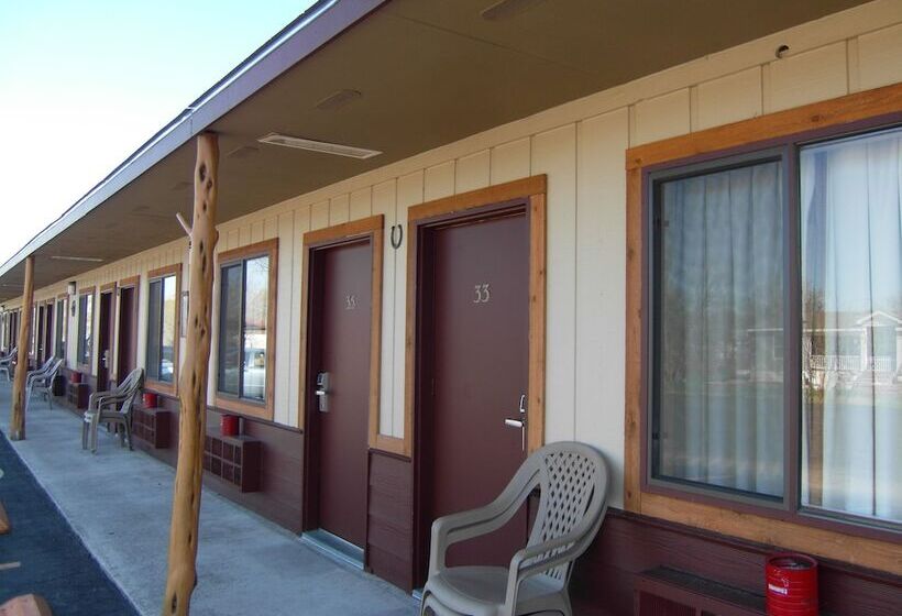 בית מלון כפרי Americas Best Value Inn   Legend S Inn