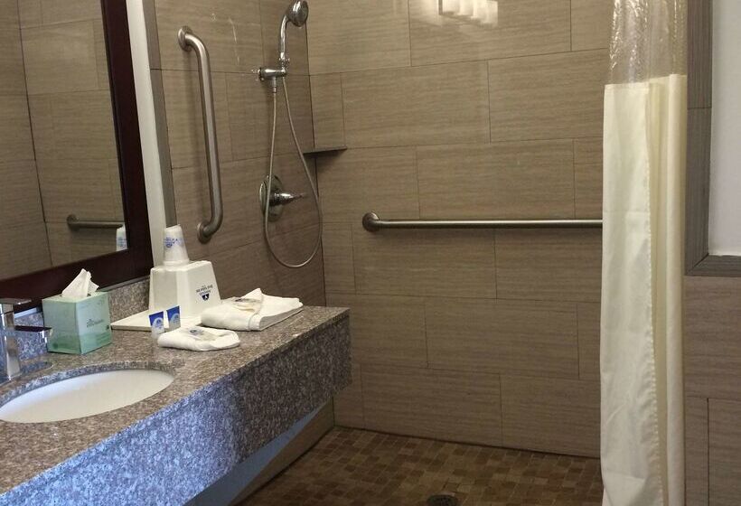 فندق Americas Best Value Inn Winona