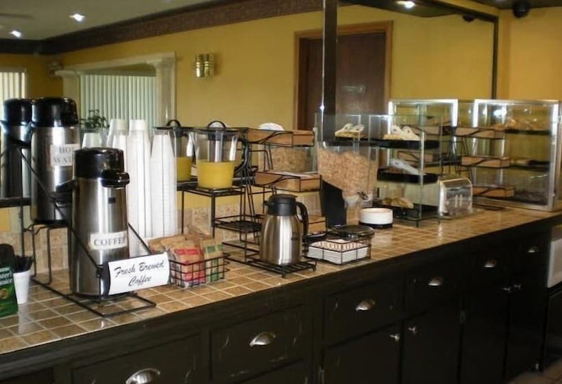 فندق Americas Best Value Inn Winona