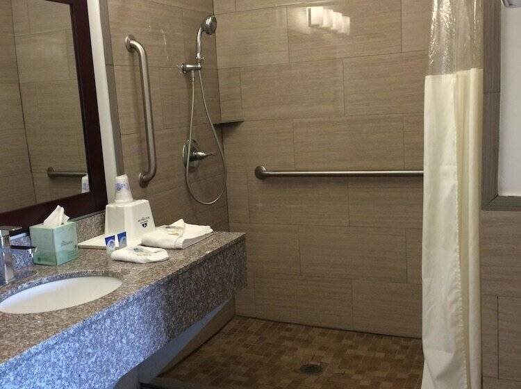 فندق Americas Best Value Inn Winona