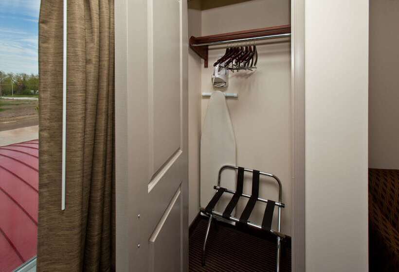 فندق Americinn By Wyndham Fairfield