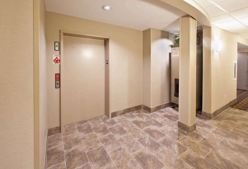 فندق Americinn By Wyndham Fairfield