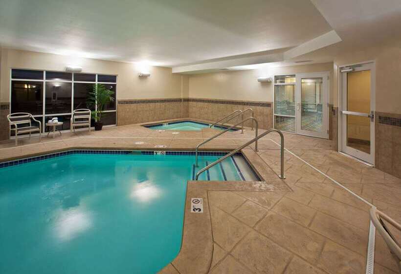 فندق Americinn By Wyndham Fairfield