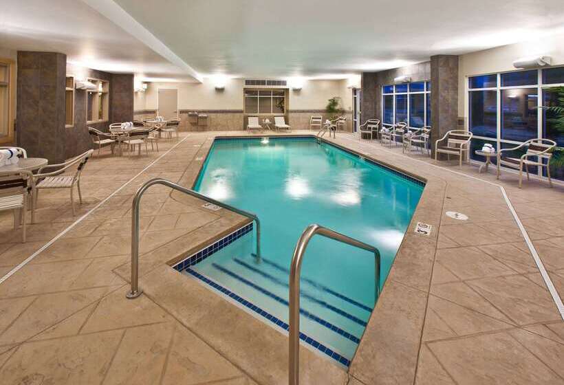 فندق Americinn By Wyndham Fairfield