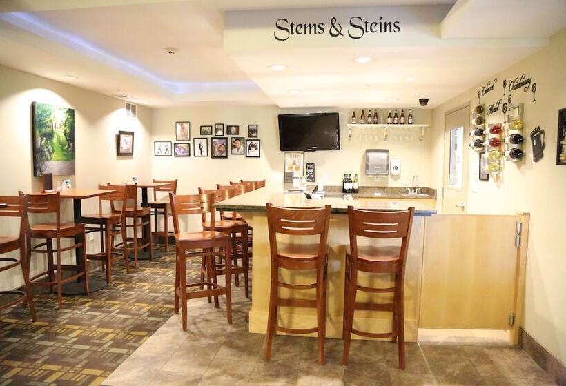 فندق Americinn By Wyndham Fairfield