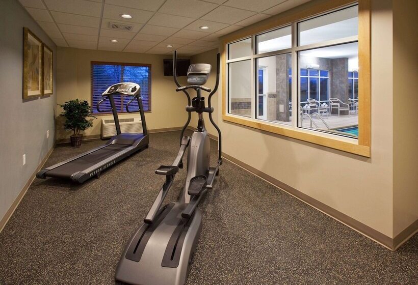 فندق Americinn By Wyndham Fairfield