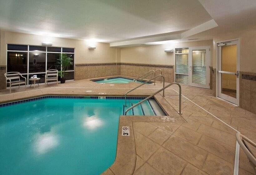 فندق Americinn By Wyndham Fairfield