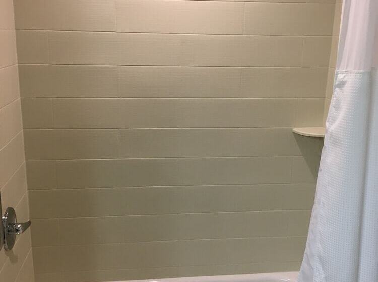 فندق Americinn By Wyndham Fairfield