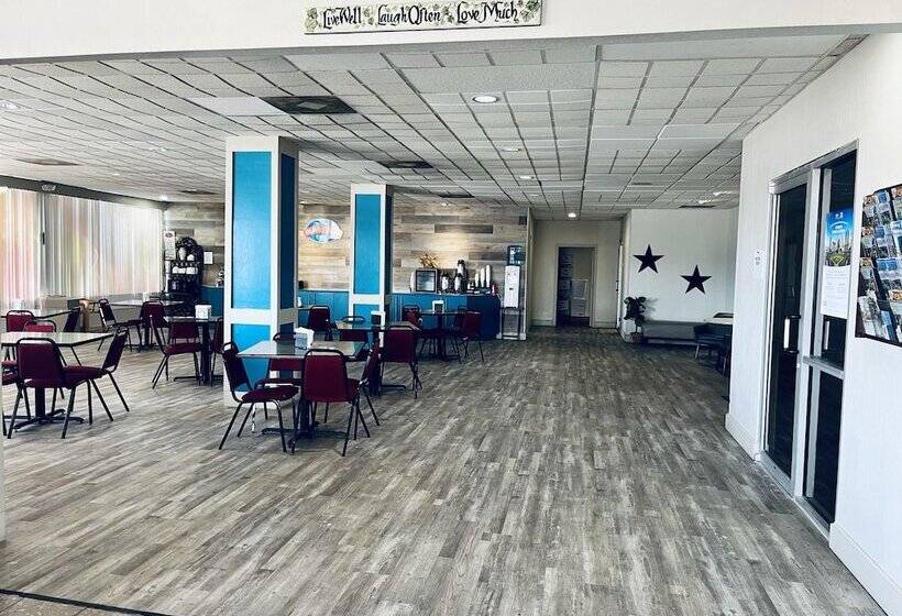 בית מלון כפרי Baymont By Wyndham Keokuk