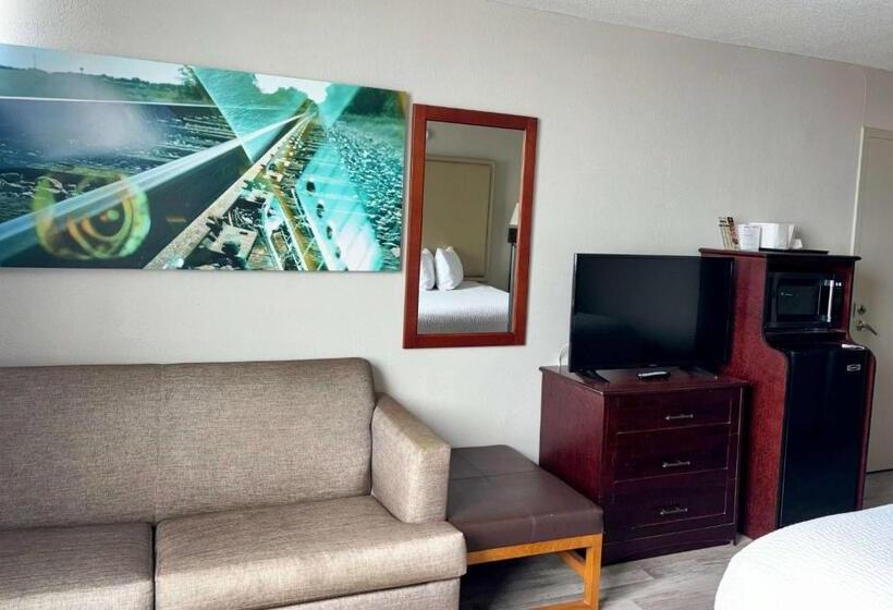 בית מלון כפרי Baymont By Wyndham Keokuk