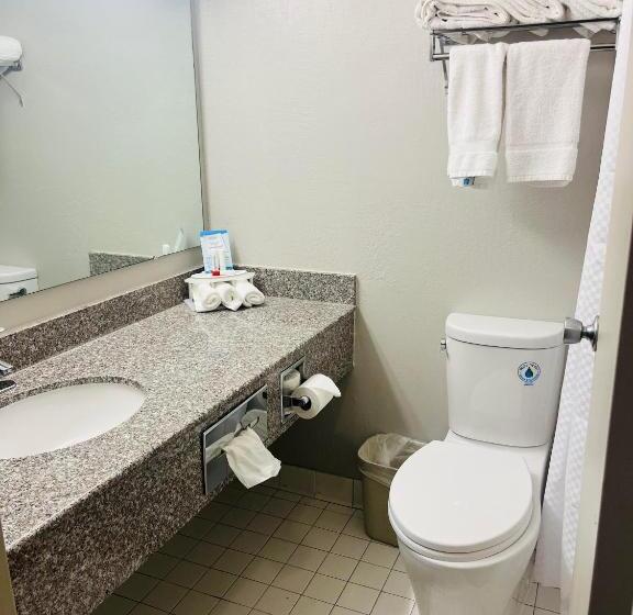 בית מלון כפרי Baymont By Wyndham Keokuk