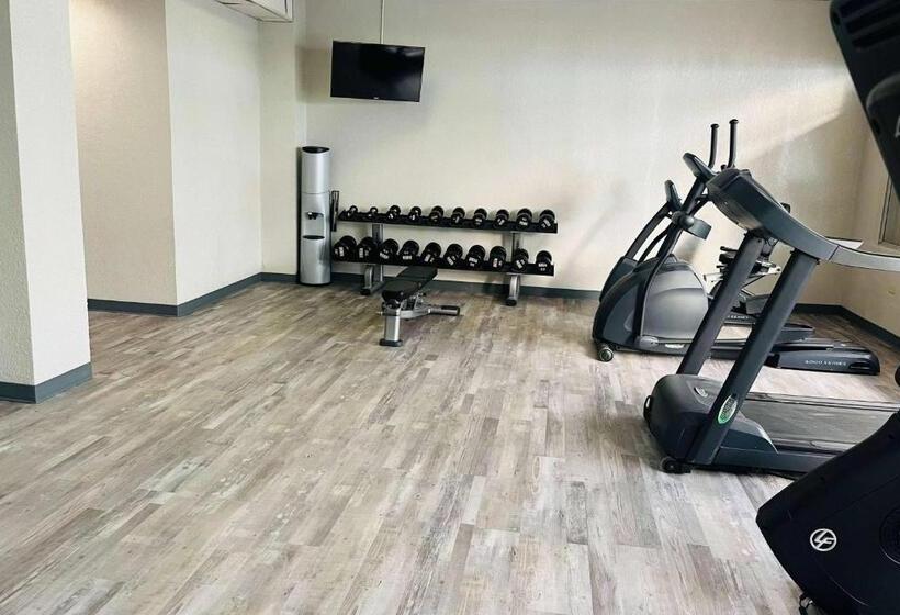 בית מלון כפרי Baymont By Wyndham Keokuk