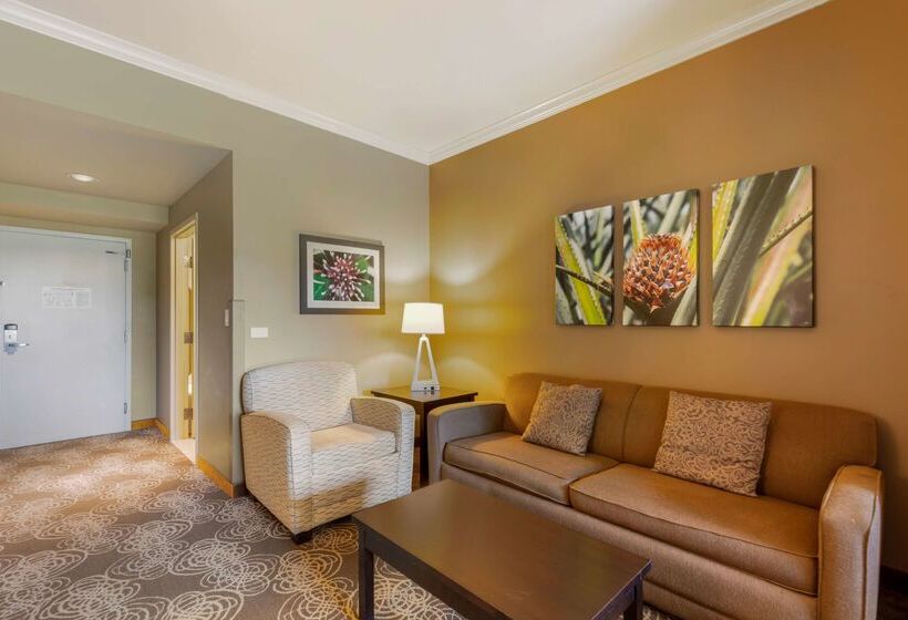 Best Western Plus Miami Airport North Hotel & Suites