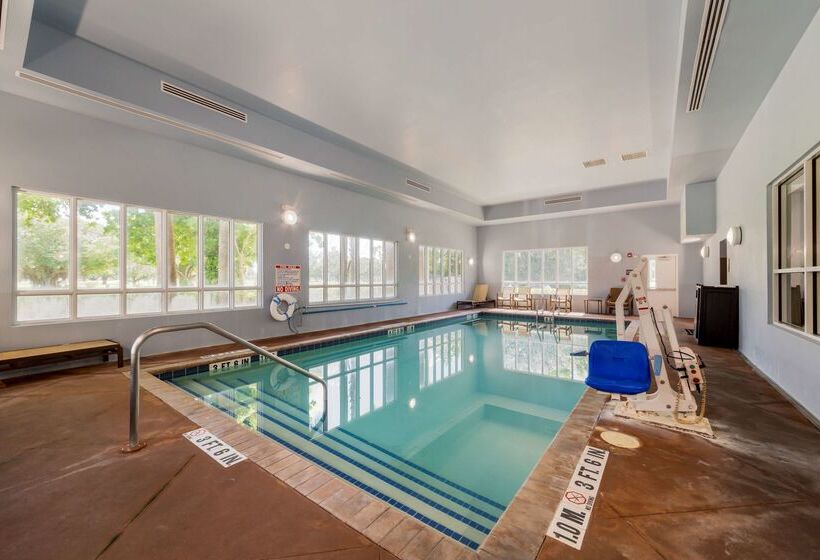 Best Western Plus Miami Airport North Hotel & Suites