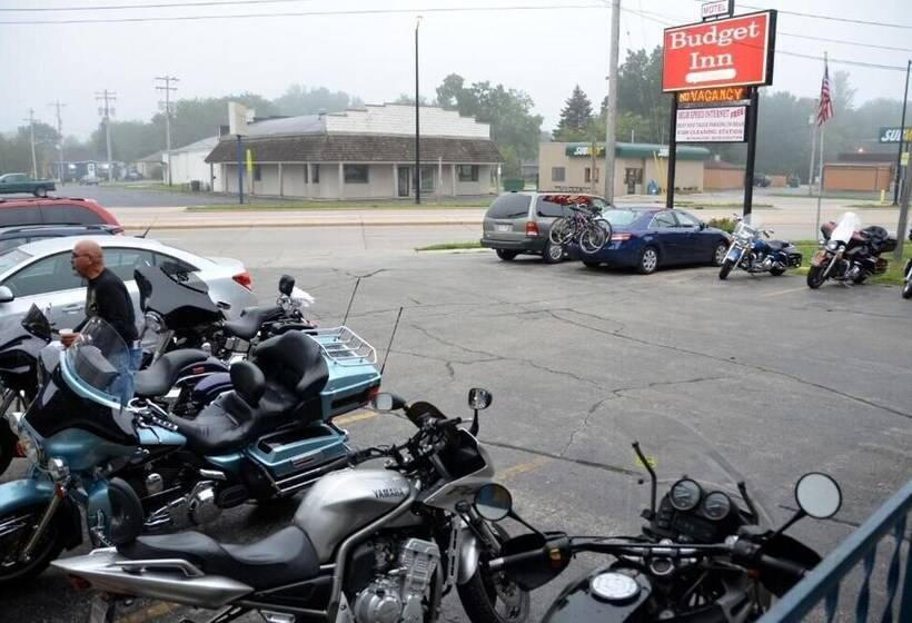 فندق Budget Inn Marinette