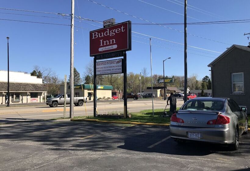 فندق Budget Inn Marinette