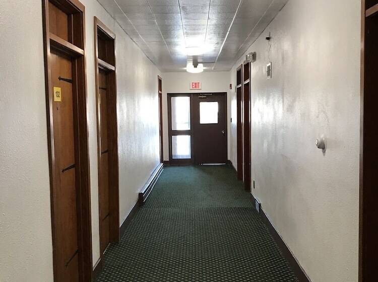 فندق Budget Inn Marinette