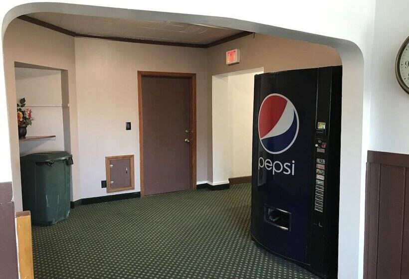 فندق Budget Inn Marinette