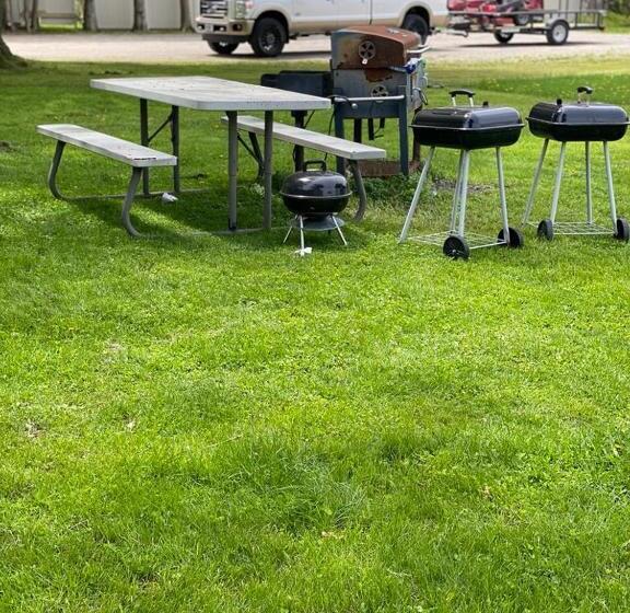 فندق Budget Inn Marinette