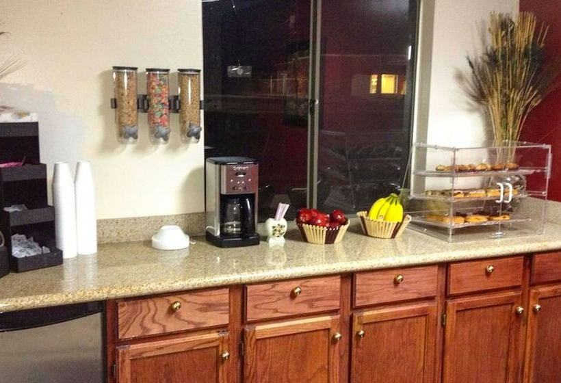 فندق Classic Inn Early