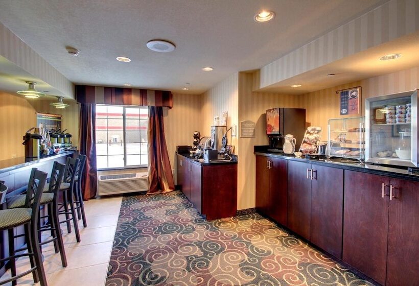 فندق Cobblestone Inn & Suites  Carrington