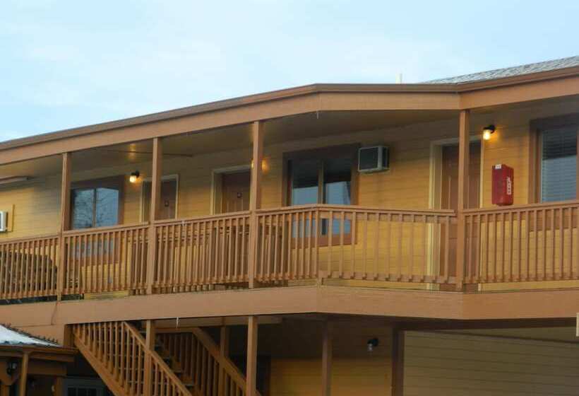 فندق Country Motor Inn