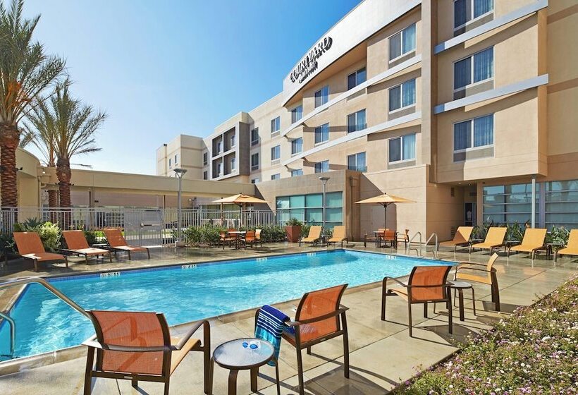호텔 Courtyard Long Beach Airport