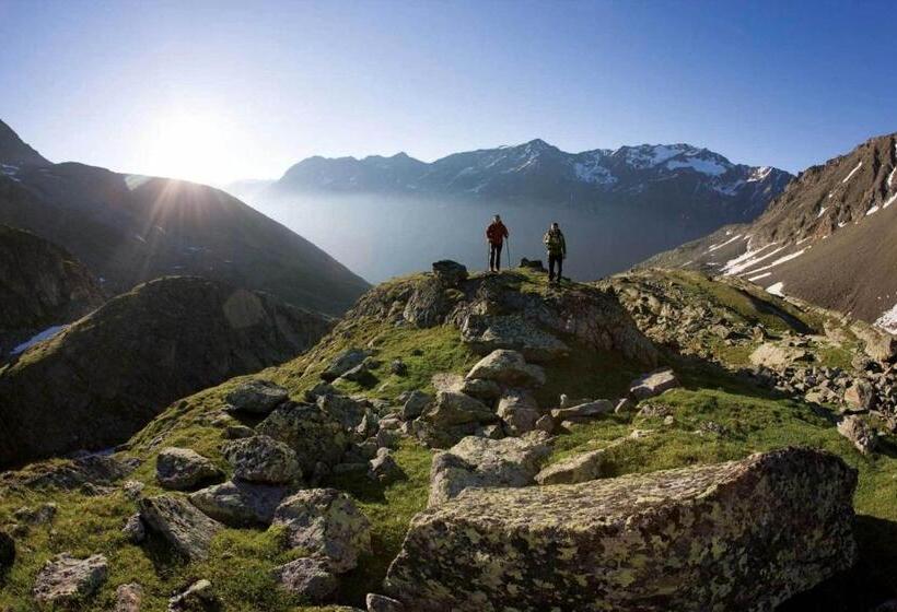 ホテル Das Zentrum