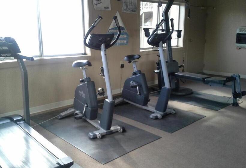 فندق Days Inn By Wyndham Delta Co