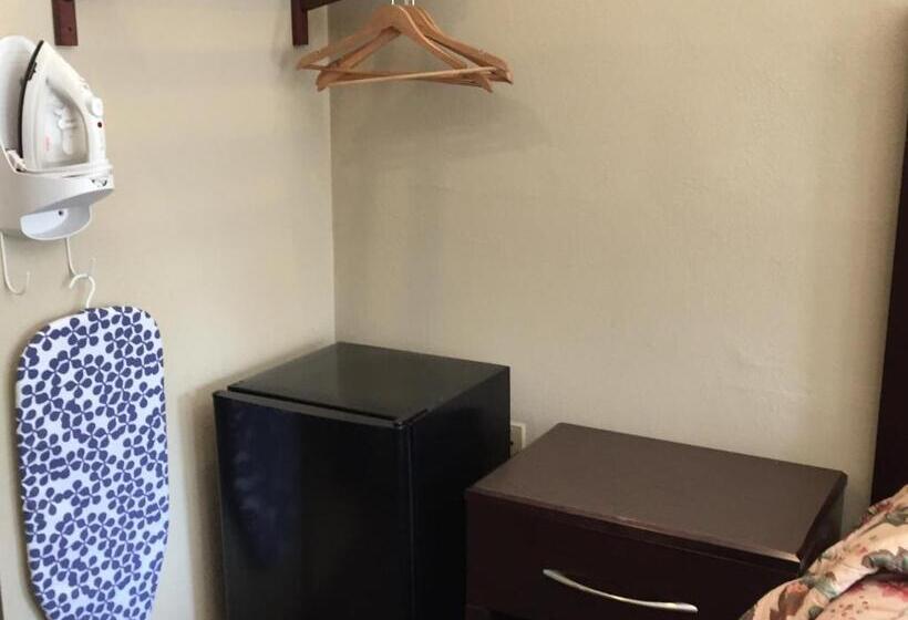 فندق Deluxe Inn Redwood City