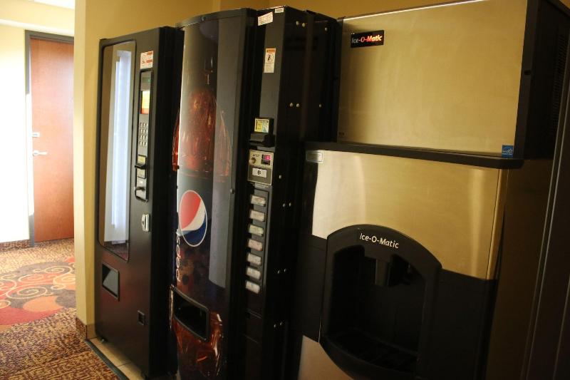 The Edgewood Hotel And Suites