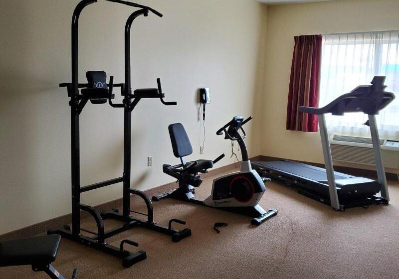 The Edgewood Hotel And Suites