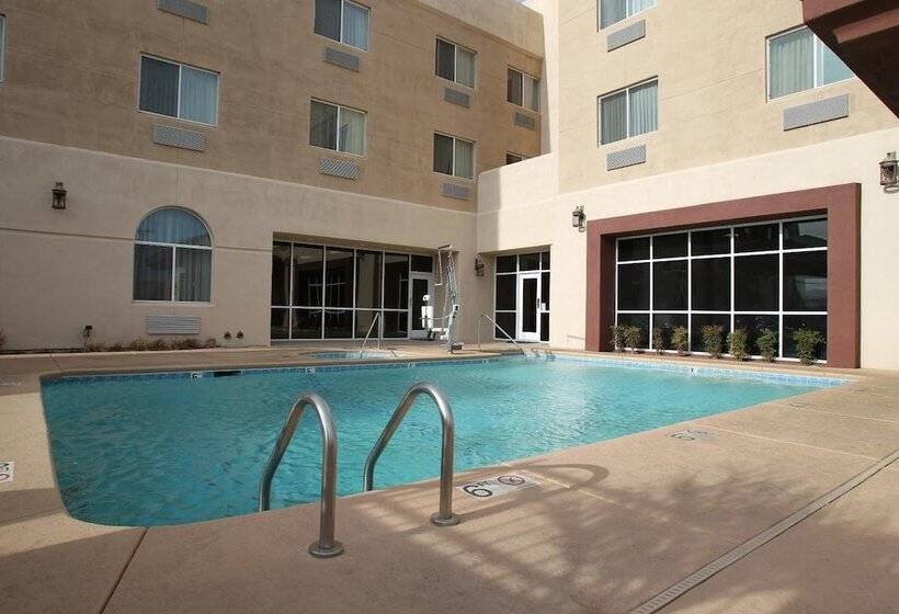 فندق Garden Place Suites