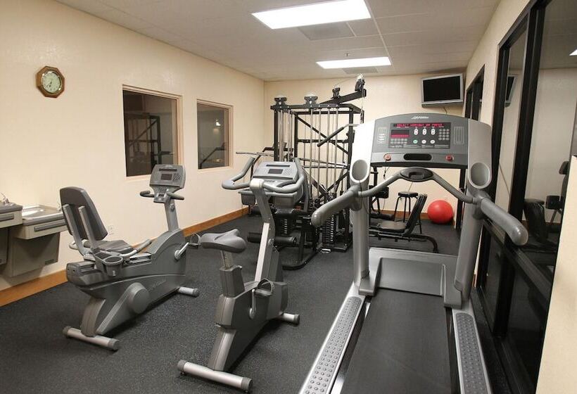 호텔 Gateway Studio Suites