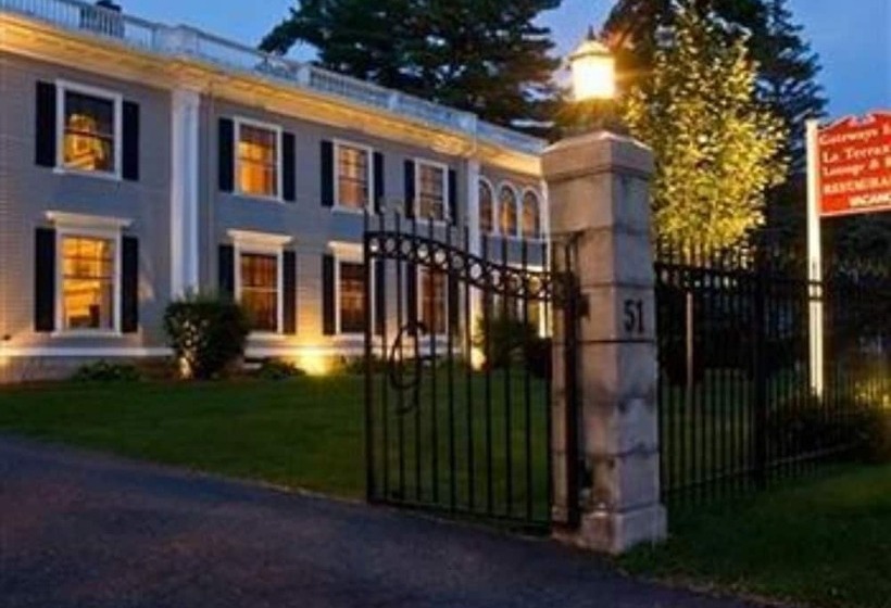 هتل Gateways Inn & Restaurant