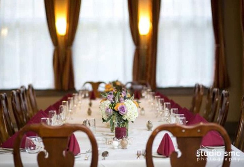 ホテル Gateways Inn & Restaurant