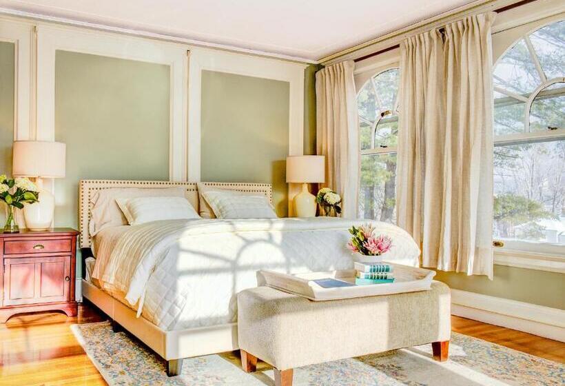 هتل Gateways Inn & Restaurant