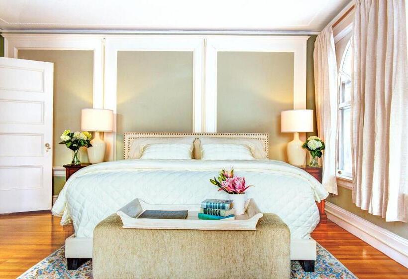 هتل Gateways Inn & Restaurant