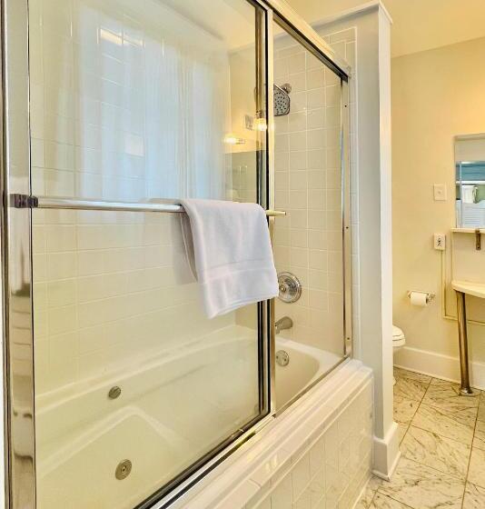 ホテル Gateways Inn & Restaurant