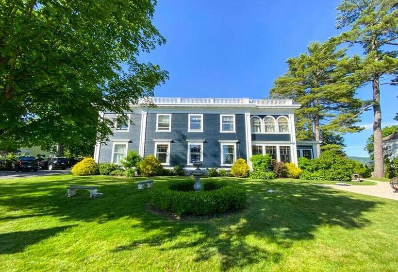 هتل Gateways Inn & Restaurant