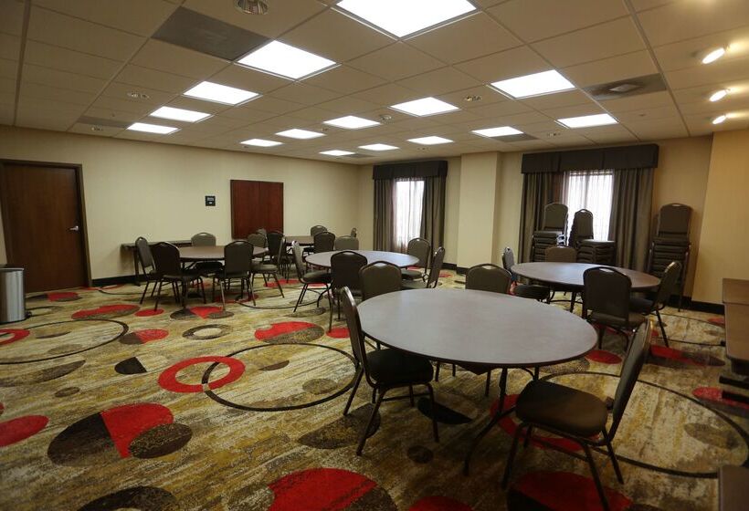 فندق Hampton Inn Atmore