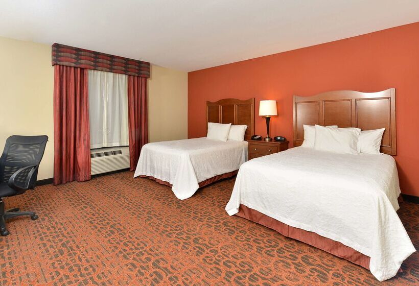فندق Hampton Inn Clinton, Ia