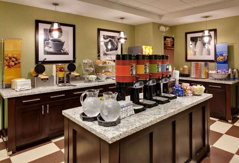 בית מלון כפרי Hampton Inn Seneca Falls