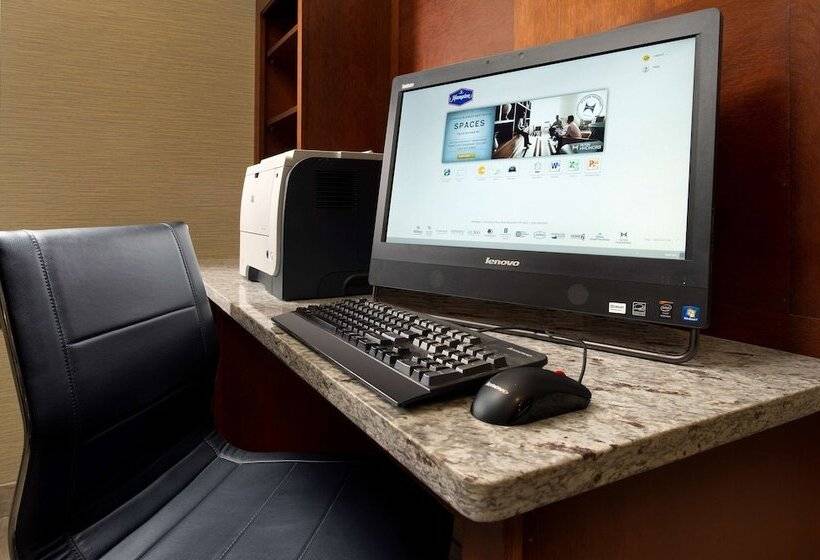 בית מלון כפרי Hampton Inn Seneca Falls