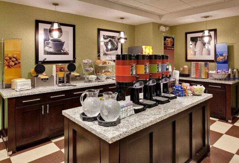 בית מלון כפרי Hampton Inn Seneca Falls