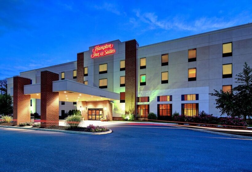 Отель Hampton Inn & Suites Harrisburg/north