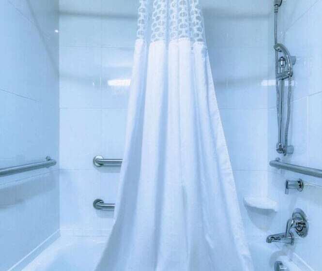 Отель Hampton Inn & Suites Harrisburg/north