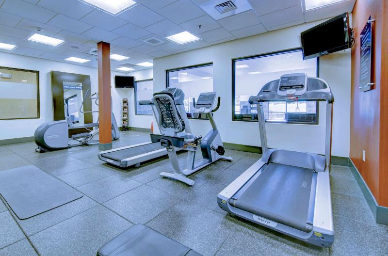 Отель Hampton Inn & Suites Harrisburg/north